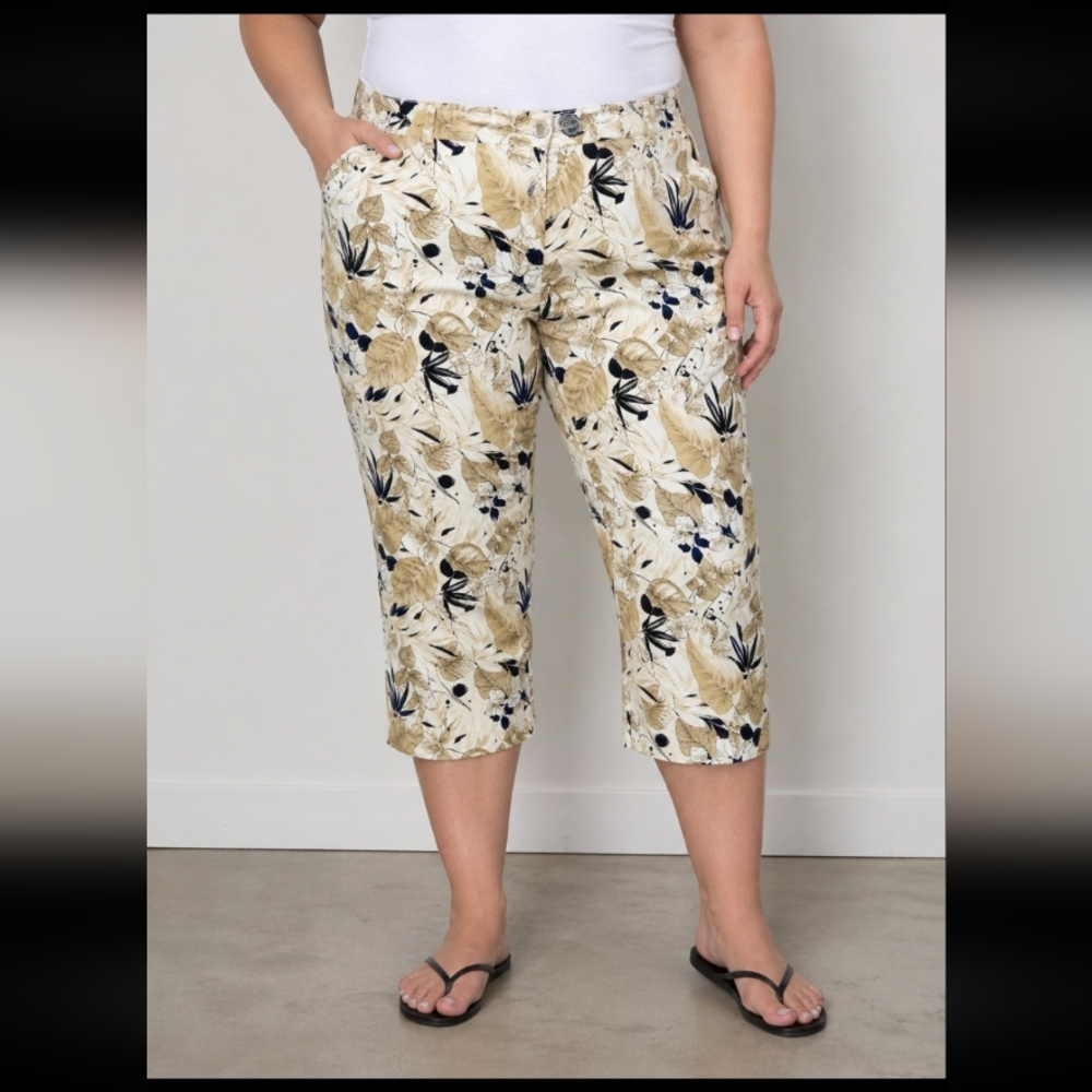 MAX CHARMING Stretchy Capri Pants 15